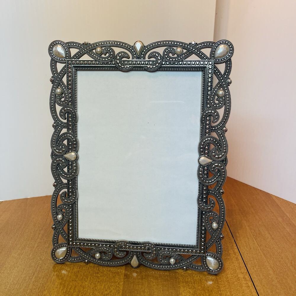 Pier One Silver Metal Picture Frame Romantic Pearl Paisley Accents 5 x 7 Photo